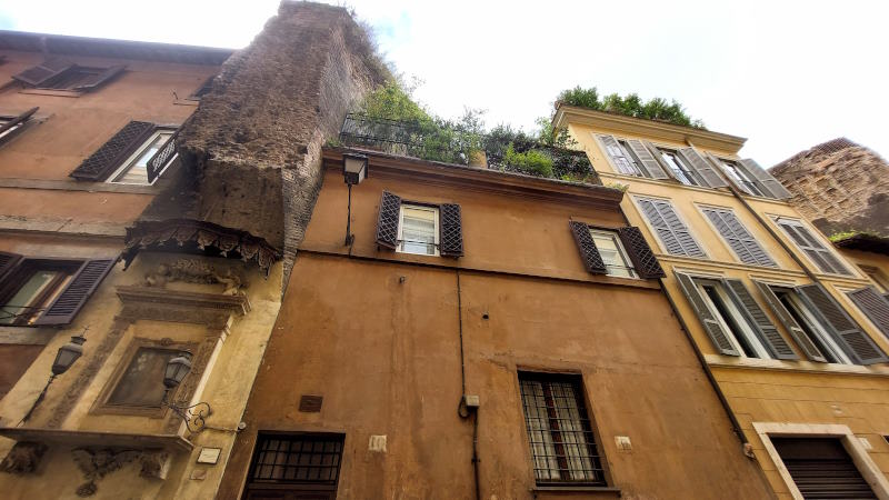 Via Dell’Arco Della Ciambella And The Baths Of Agrippa | Turismo Roma